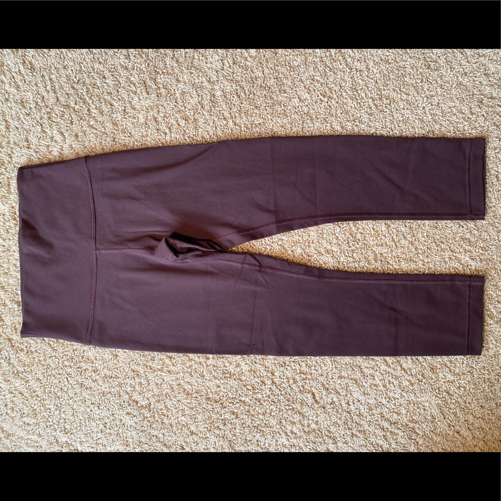 Lulu lemon Capri maroon/purple leggings Size:2-4
